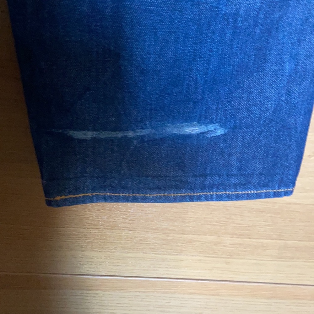 Levi’s - Picture 2 of 4
